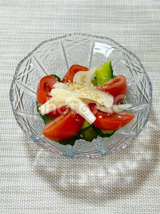 らっきょう漬けを酢の物にアレンジ（縦） らっきょう,らっきょう漬け,甘酢漬けの写真素材