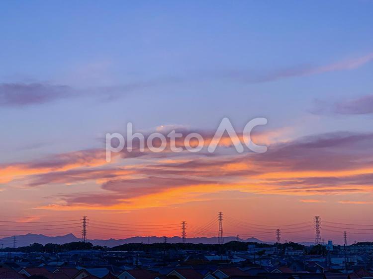 夕暮れ 夕日,夕焼け,夕暮れの写真素材