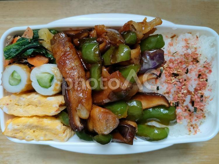 ナス肉巻き弁当！ お弁当,お昼ごはん,お昼の写真素材