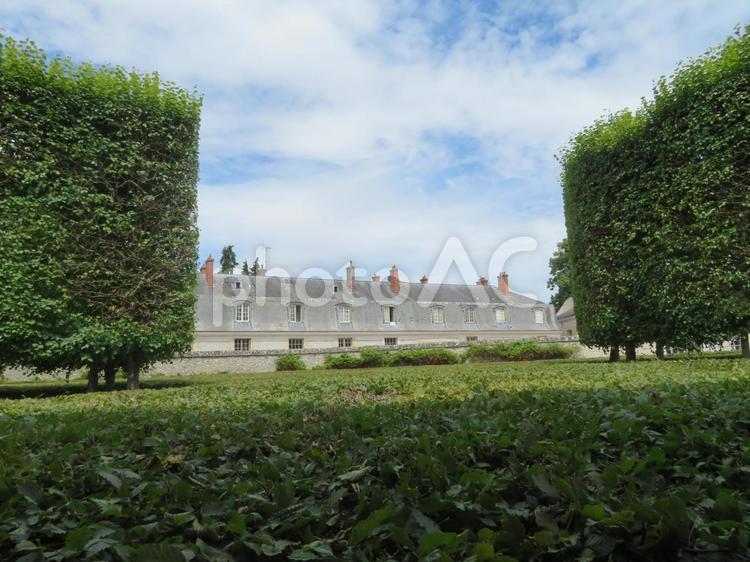 ヴェルサイユ宮殿のフランセ庭園周辺の風景 フランセ庭園,pavillon,fraisの写真素材