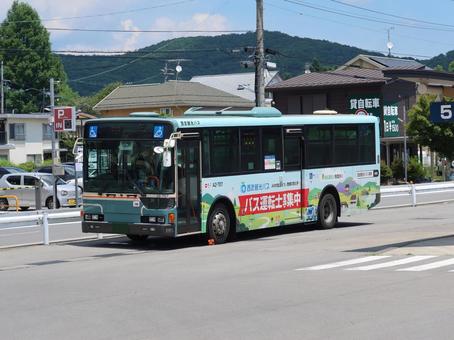 西武観光バス 軽井沢駅にて 西武観光バス 軽井沢駅にて 西武観光バス,軽井沢駅,路線バスの写真素材