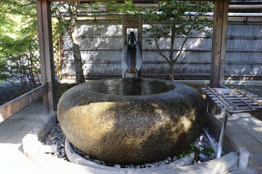 妙満寺 手水舎 妙満寺 手水舎 妙満寺,手水舎,妙塔山の写真素材