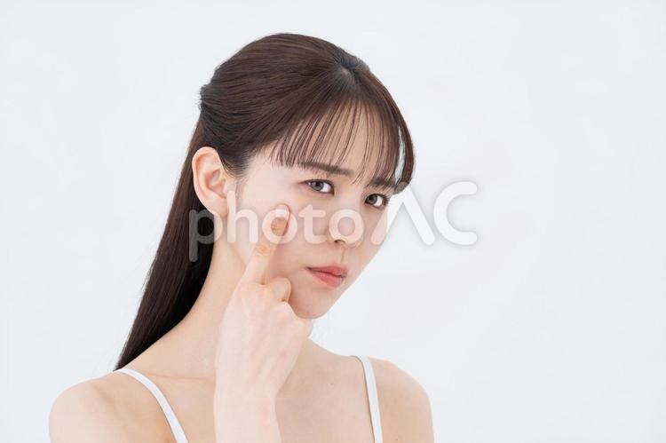 ミドル女性のスキンケアイメージ 女性,ビューティー,日本人の写真素材