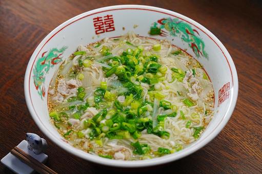 葱たっぷりインスタントラーメン 葱たっぷりインスタントラーメンの写真