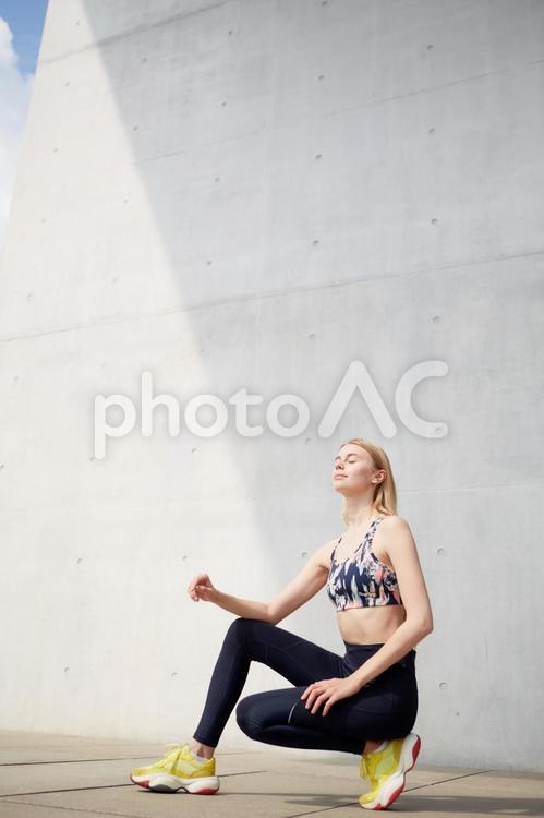 エクササイズする女性 女性,外国人,エクササイズの写真素材
