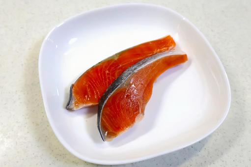 秋鮭の切り身1 鮭・秋の味覚・旬の味 秋鮭の切り身1 鮭・秋の味覚・旬の味 秋鮭,鮭,秋の味覚の写真素材