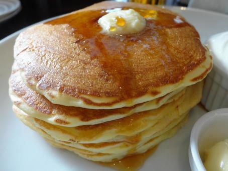 バターがとろける瞬間|パンケーキ幸せ時間 バターがとろける瞬間|パンケーキ幸せ時間の写真