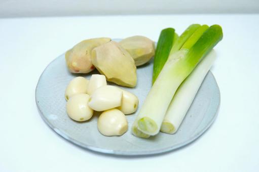 生姜とにんにくと長葱（引き） しょうが,新生姜,ジンゲロールの写真素材