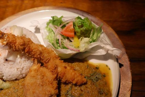 Photo, seafood curry, fried shrimp, ground meat cutlet, 