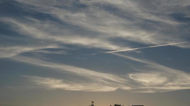 飛行機 雲 天気 飛行機 雲 天気の写真