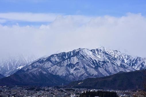 信州風景~雲かかる北アルプス爺ヶ岳~ 信州風景~雲かかる北アルプス爺ヶ岳~の写真
