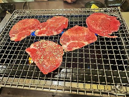 焼肉 塩タン 焼肉 塩タンの写真