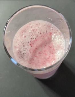 R7.8.2 Homegrown strawberry milkshake, JPG