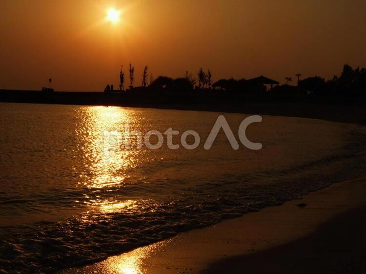 海と夕日5 海,太陽,夕焼けの写真素材