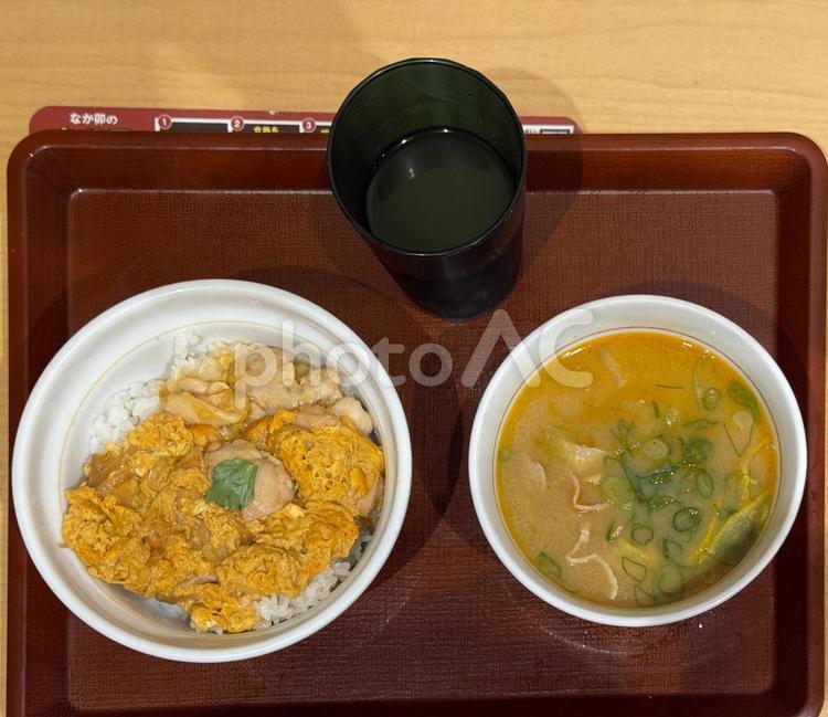 豚汁と親子丼　定食 豚汁,親子丼,スープの写真素材