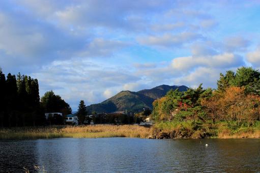秋の河口湖周辺 河口湖周辺,河口湖,湖の写真素材