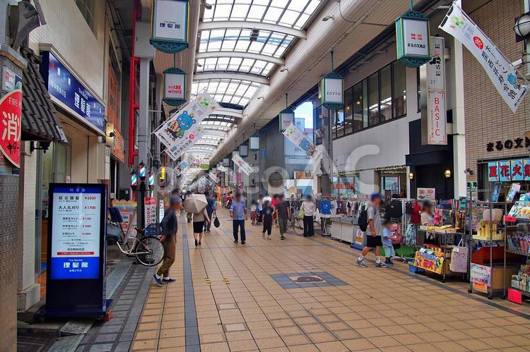 7月のアーケード商店街 アーケード,高槻センター街,商店街の写真素材