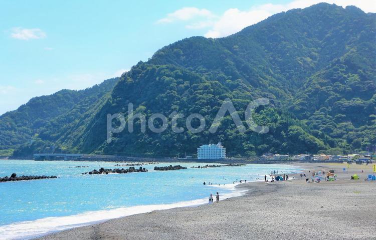 海水浴の砂浜と波 海,海水浴,波の写真素材