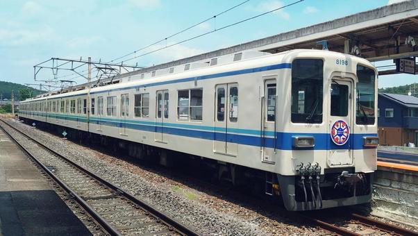 東武鉄道8000系　サミットヘッドマーク 東武,電車,越生駅の写真素材