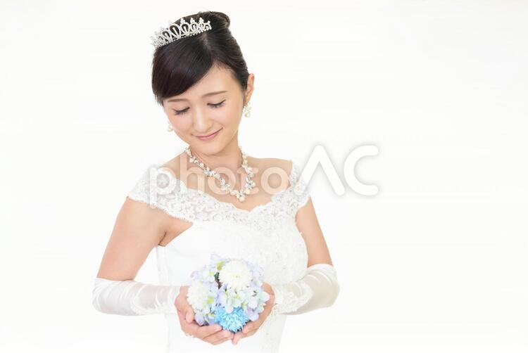 ブーケを持つ美しい花嫁 女性,女,花嫁の写真素材