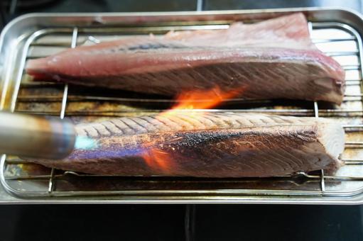 Seared bonito grilled over a burner, JPG