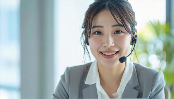 仕事する女性 仕事する女性の写真