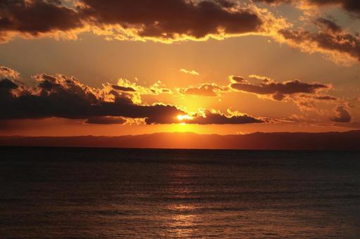 海の夕焼け 冬,海,湘南の写真素材