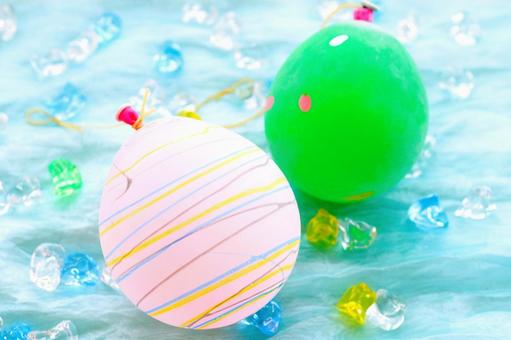 ピンクと緑のレトロかわいい水ヨーヨー ピンクと緑のレトロかわいい水ヨーヨー 水ヨーヨー,緑,ピンクの写真素材