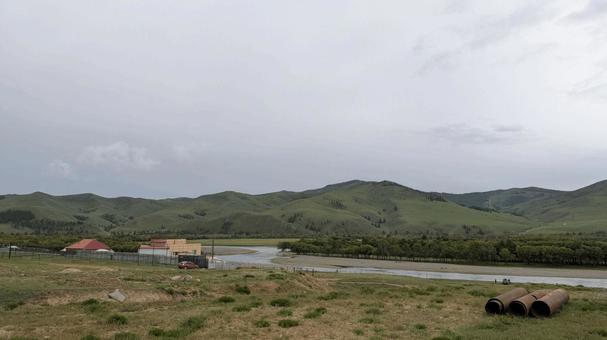 モンゴル郊外の別荘と蛇行する川 モンゴル郊外の別荘と蛇行する川 モンゴル,丘陵地帯,別荘の写真素材