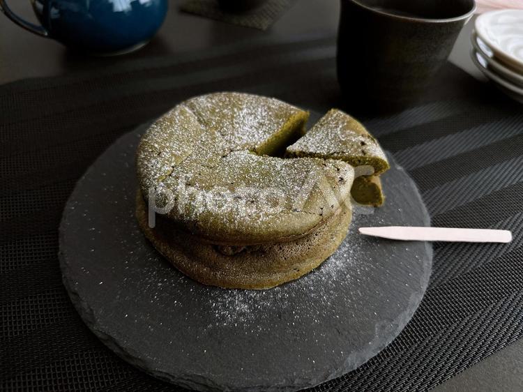 抹茶のガトーショコラ ガトーショコラ,チョコレートケーキ,抹茶ケーキの写真素材