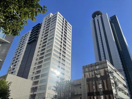 武蔵小杉タワーマンション出勤時 武蔵小杉,タワーマンション,タワマンの写真素材