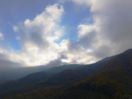 朝陽に照らされる雲 雲,空,早朝の写真素材