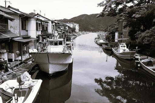 レトロな吉原入江 レトロな吉原入江の写真