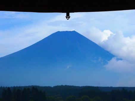 ふもとっぱら タープ下からの景色 ふもとっぱら タープ下からの景色の写真