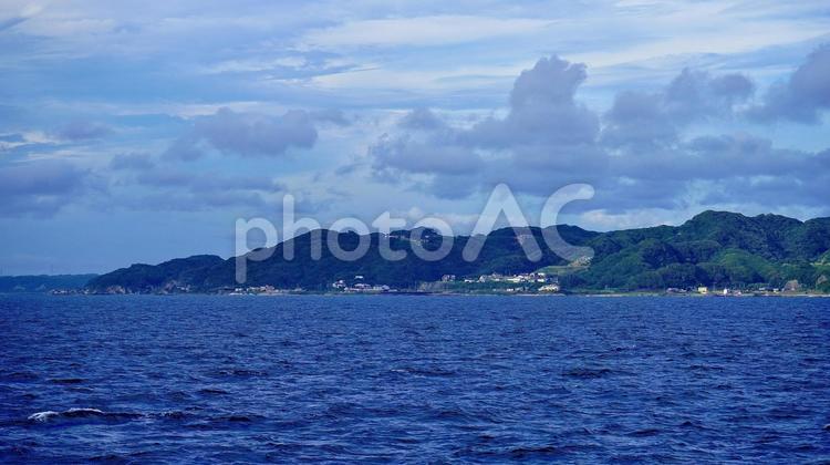 海から見た房総半島の風景 千葉,房総半島,波の写真素材