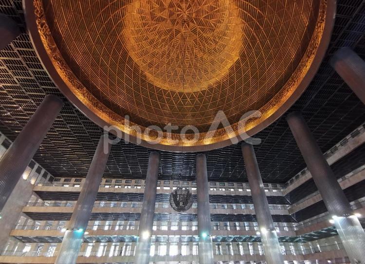 ジャカルタ　モスクの天井 ジャカルタ,モスク,イスティクラルの写真素材