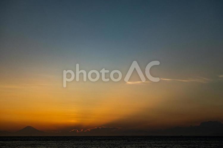 海と富士山と夕焼け 夕焼け,富士山,海の写真素材