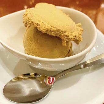 紅茶のアイスクリーム 紅茶のアイスクリーム アイス,アイスクリーム,デザートの写真素材