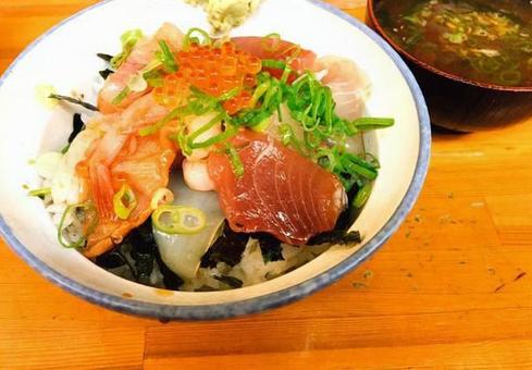 海鮮丼 海鮮丼の写真