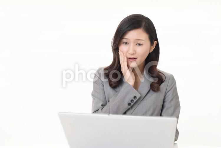 困惑した表情のビジネスウーマン 女性,ビジネウーマン,女の写真素材