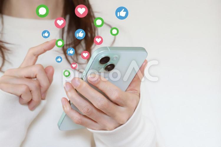 SNS投稿イメージ スマホ,スマートフォン,snsの写真素材