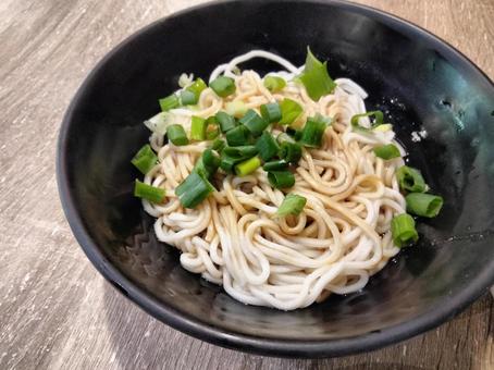 汁なし麵 汁なし麵の写真