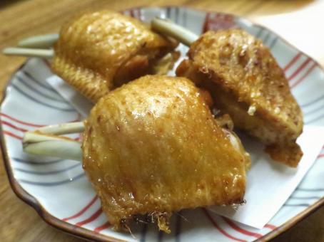 骨付きチキンの唐揚げ 骨付きチキンの唐揚げの写真