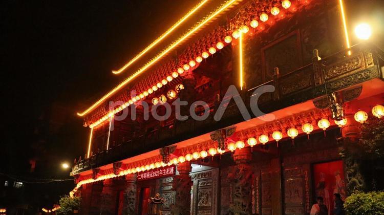 台湾・九份の寺院 九份,提灯,夜の写真素材