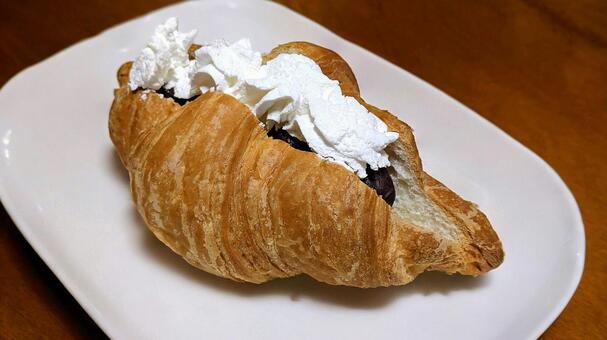 クリームクロワッサン-05 クリーム,クロワッサン,デザートの写真素材