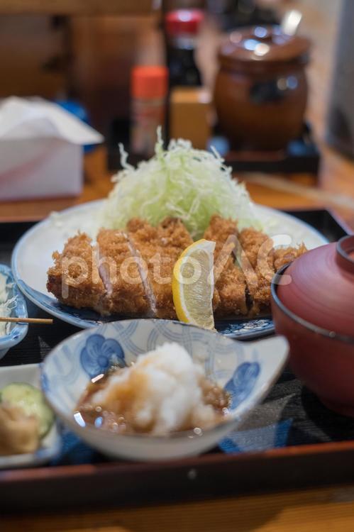 旅の〆にとんかつ 食べ物,観光地,とんかつの写真素材