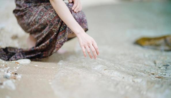 波打ち際 彼女 デート 夏 海 思い出 波打ち際 彼女 デート 夏 海 思い出の写真