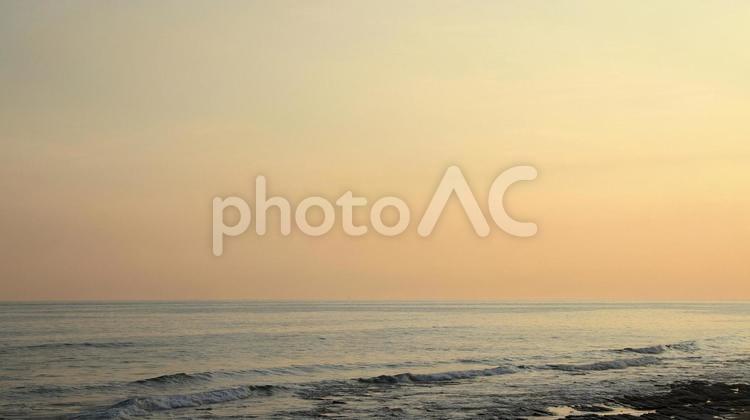 オレンジ色に染まる御前崎海岸の夕焼け空 夕焼け,岬,夕日の写真素材