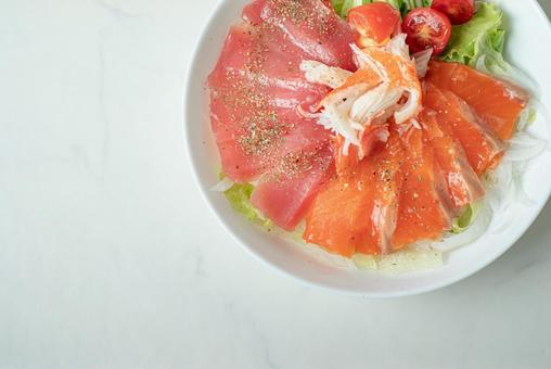 カルパッチョの寄り カルパッチョの寄り カルパッチョ,サーモン,マグロの写真素材