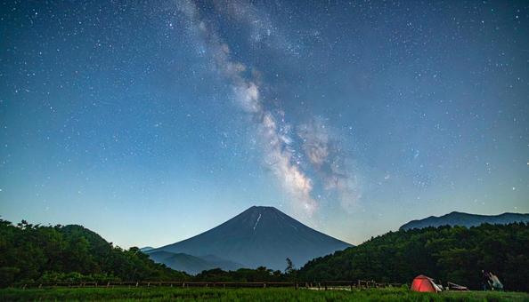 星空 夏の大三角形 星空 夏の大三角形の写真